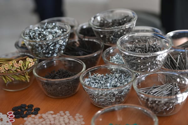 Минкаб Бишкек штамптоочу заводуна колдоо колдоо көрсөтүүгө даяр