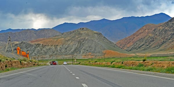 Эркечтамда жүк ташуучу унаалардан мыйзамсыз акча чогултуу аныкталды