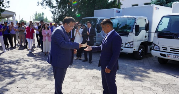 ӨКӨФ «Шорого» ISUZU үлгүсүндөгү 20 жүк ташуучу унааны лизингге берет