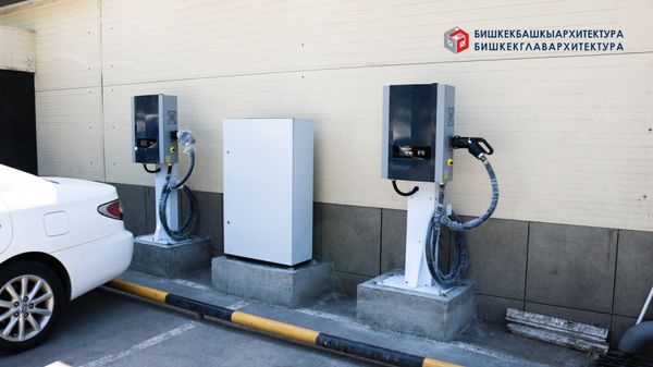 «Бишкекбашкыархитектура» Бишкекте электр унааларын кубаттоо пункттарын текшерди