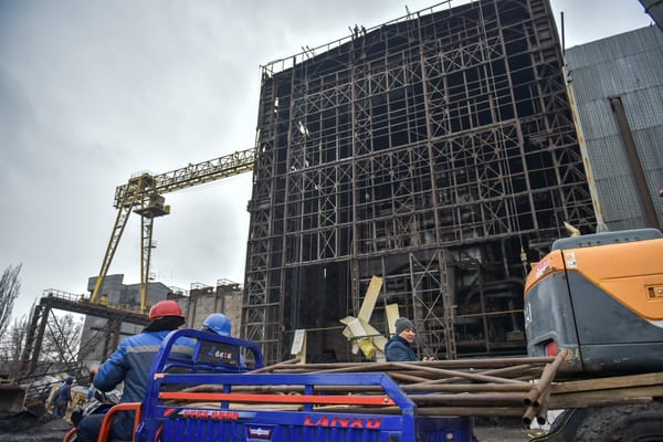 Акылбек Жапаров Бишкектеги ЖЭБтеги авариянын кесепеттерин жоюунун жүрүшүн текшерди