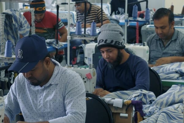 Бангладештик жумушчулар бийликтен жардам сурашты