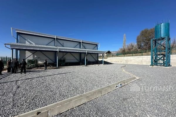 Жаңы Коргон айылында 350 тонна продукция сактай турган логистикалык борбор курулду