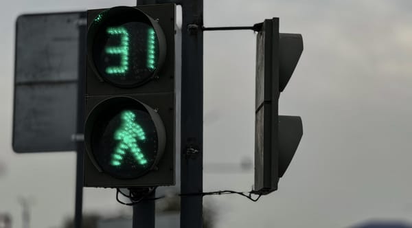 Бишкек мэриясы жол чырактардын өчүп жатканы боюнча түшүндүрмө берди