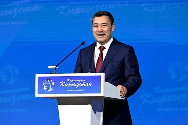 С.Жапаров: "Мамлекеттин жардамы менен 55 студент дүйнөнүн 38 алдыңкы ЖОЖдорунда окуп жатат"