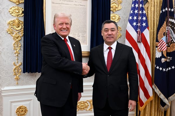 Садыр Жапаров Вашингтондо Дональд Трамп менен сүйлөшүүлөрдү жүргүздү