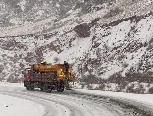 Транспорт министрлиги айдоочуларды кышкы дөңгөлөккө өтүүгө чакырат