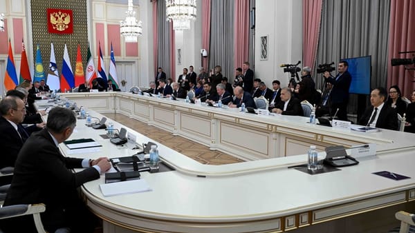 Никол Пашинян: ЕАЭБ өлкөлөрү санарип сооданы, транспорттук коридорлорду жана биргелешкен өнөр жай долбоорлорун өнүктүрүшү керек