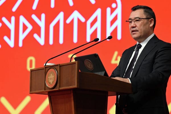 С.Жапаров: "Кыргыз армиясына жүздөгөн миллиард сомго заманбап техникалар сатылып алынды"