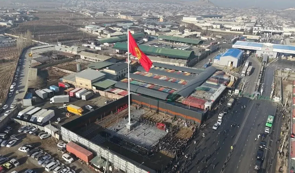 “Достук” бекетине 45 метрлик флагшток орнотулду