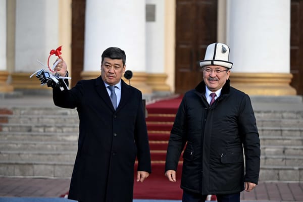 А.Касымалиев Айыл чарба министрлигине 44 кызматтык унаа тапшырды