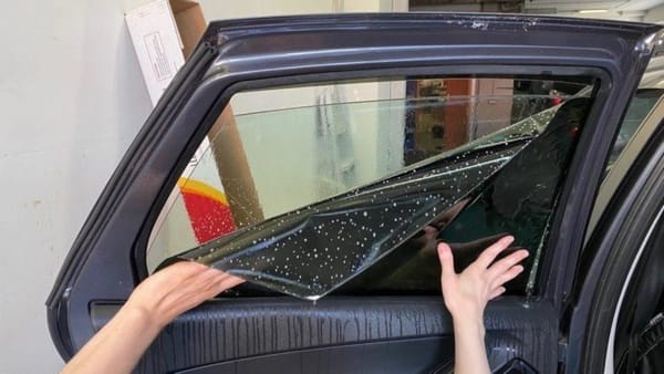 Унаа айнектерин караңгылатууга уруксат берүүдөн 1 млрддан ашык акча түшкөн