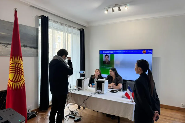 Парламенттик шайлоого кечээ чет өлкөлөрдөн 25 458 кыргызстандык катышты