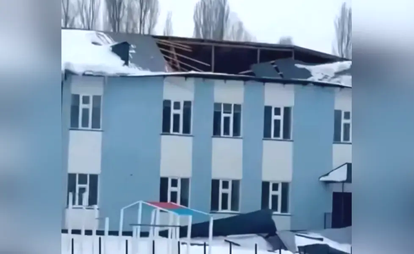 Ысык-Көлдө чатыры ураган мектеп боюнча Курулуш министрлигинин түшүндүрмөсү