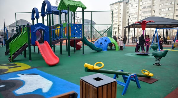 Бишкекте 3 079 чарчы метр аянтты ээлеген коомдук спорт зона ачылды