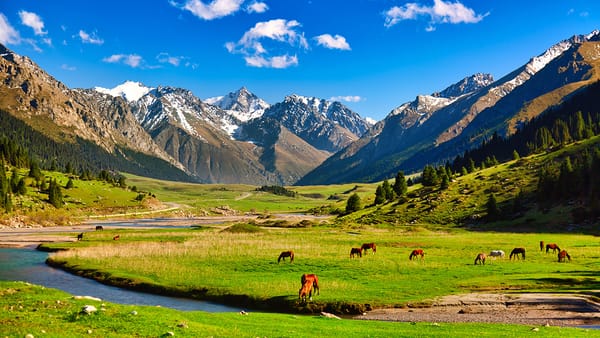 Кыргызстандын Тянь-Шань тоолору "2026-жылы саякаттай турган жерлердин" тизмесине кирди