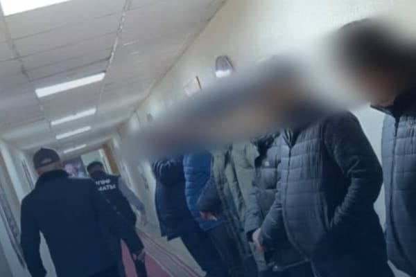 Бишкек-Ош автоунаа жолундагы салмак-өлчөм постторунда пара алып жүргөн жумушчулар кармалышты