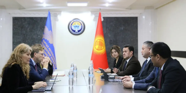 УИА менен Дүйнөлүк банк инвестициялык жөнгө салууну талкуулады