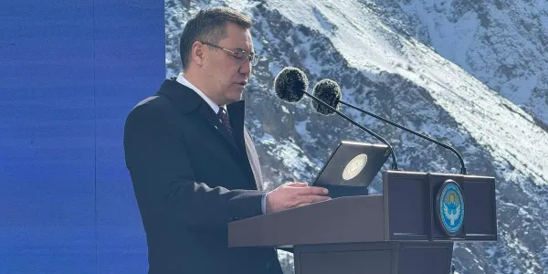 Президент ишкерлерге кысымсыз иштөө үчүн шарт түзүүнү тапшырды