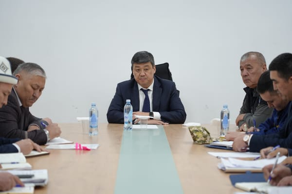 Бакыт Төрөбаев Кара-Суудагы жазгы талаа иштерине даярдыктарды текшерди