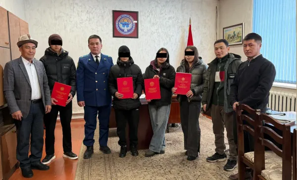 Нарын облусунда ата-энесинен ажыраган балдарга жер тилкелери берилди