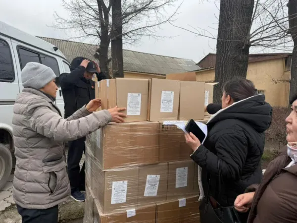 Бишкекте аз камсыз болгон 456 үй-бүлөгө эт консервалары таратылат