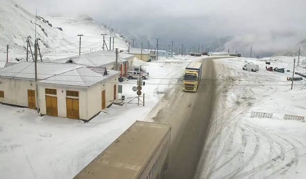 Ашууларда кар жаап жатат:  каттам токтогон жок