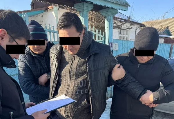 Таласта прокурордун орун басары 2 миң доллар пара талап кылып кармалды