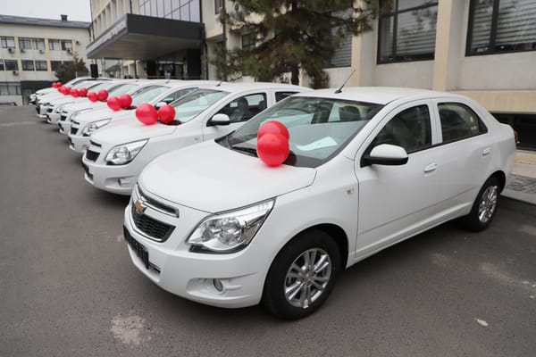 Улуттук илимдер академиясына 26 атайын кызматтык унаа тапшырылды