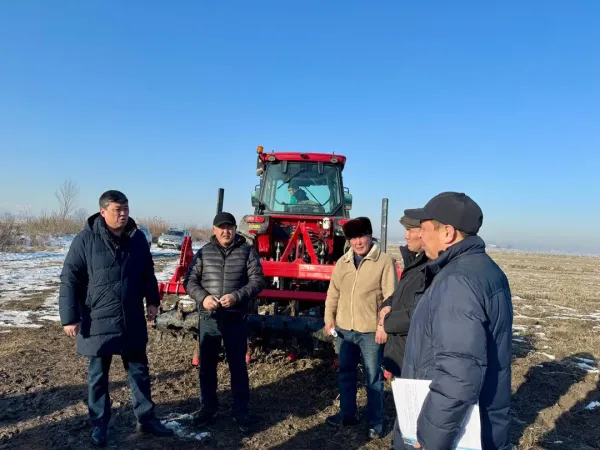 Министр Бакыт Төрөбаев дыйкандарга карбоминтти колдонууну сунуштады
