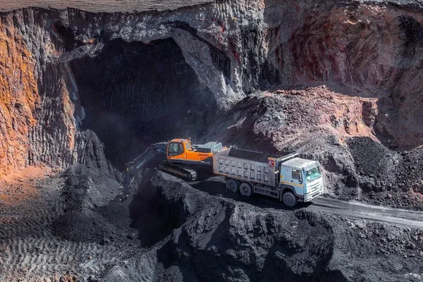 "Кыргызкөмүр" келерки күз-кыш мезгилине даярдык көрө баштады