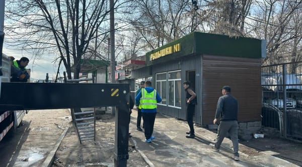Бишкекте мыйзамсыз жайгашкан соода объектилери демонтаждалууда