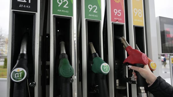 Кыргызстанда күйүүчү май кымбаттайбы? Эксперт эмне дейт?