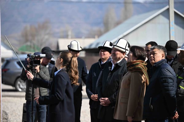 А.Касымалиев Таласта социалдык объектилердин курулушу менен таанышты