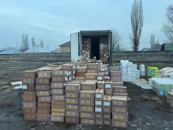 Кыргызстанда 10 тонна жараксыз кондитердик азык өрттөлдү