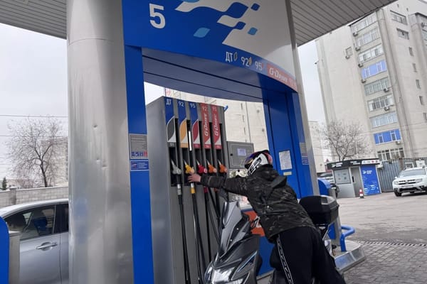 Кыргызстанда күйүүчү май 3 сомго чейин кымбатташы мүмкүн – Канат Эшатов