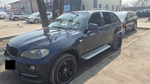 Уюлдук телефон саткан дүкөндөн 65 миң доллар уурдагандар кармалды