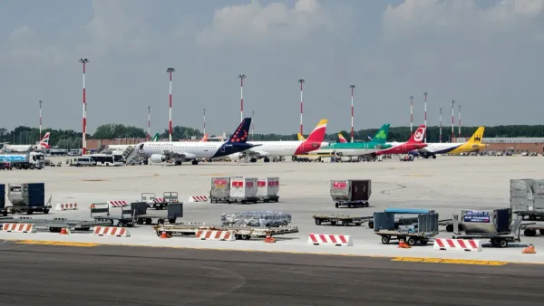 Дүйнөлүк авиабилеттер баасы жогорулап, айрым каттамдар кыскарып жатат