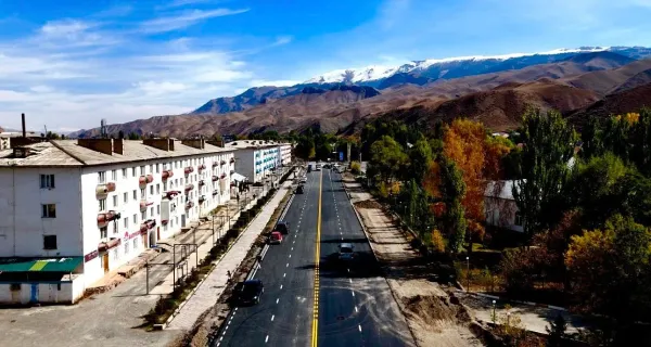 Нарын облусунда 259 чакырым жолго асфальт төшөлдү