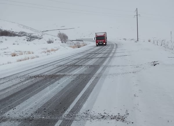 Өлкөдөгү негизги ашууларда жол ачык, каттам үзгүлтүксүз