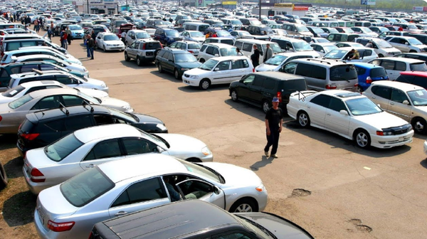 Кыргызстанга алып келинген унаалар 10 күндө каттоодон өтүшү керек