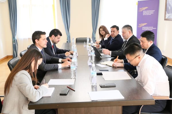 Кыргызстанга инвестиция тартуу маселеси эл аралык деңгээлде талкууланды