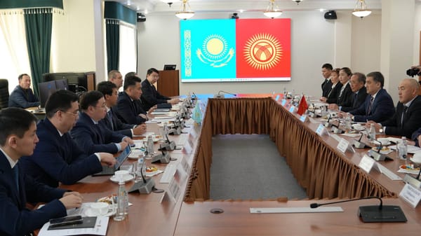 Кыргызстан менен Казакстан социалдык-эмгек тармагында кызматташууну чыңдайт